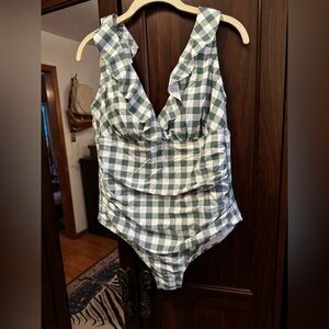 NWT women’s Kona Sol swimsuit